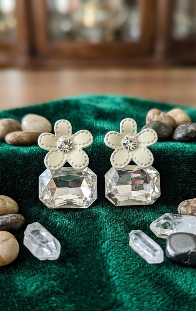 Elegant Stud Earrings